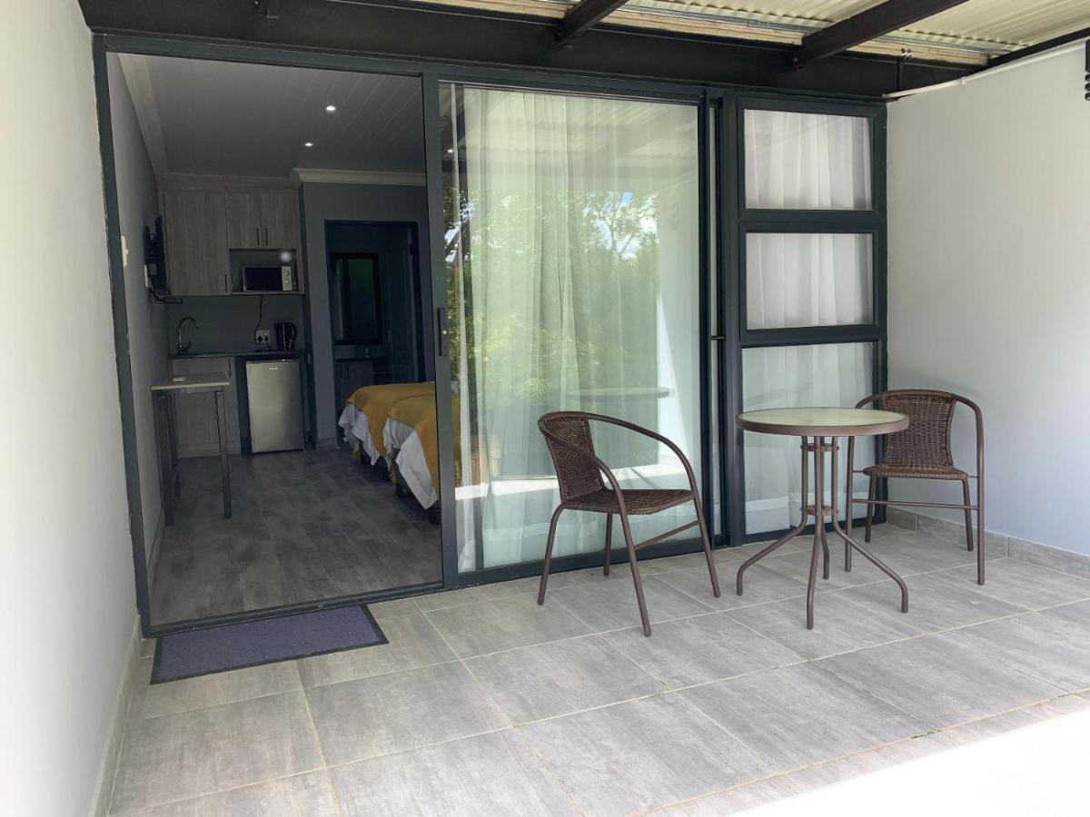 At The River Guest House Kroonstad Exterior foto