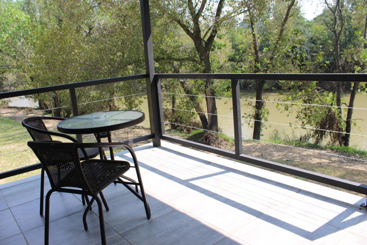 At The River Guest House Kroonstad Exterior foto