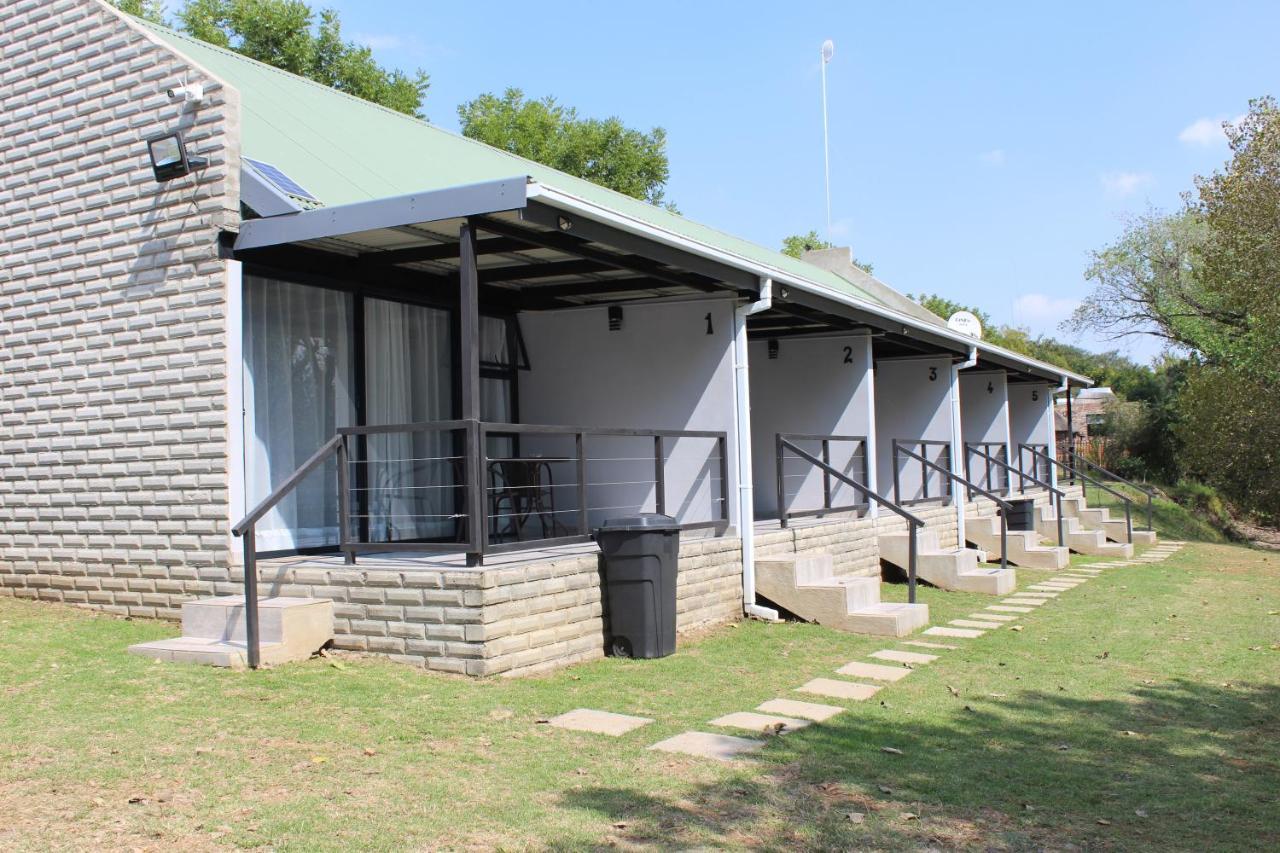 At The River Guest House Kroonstad Exterior foto