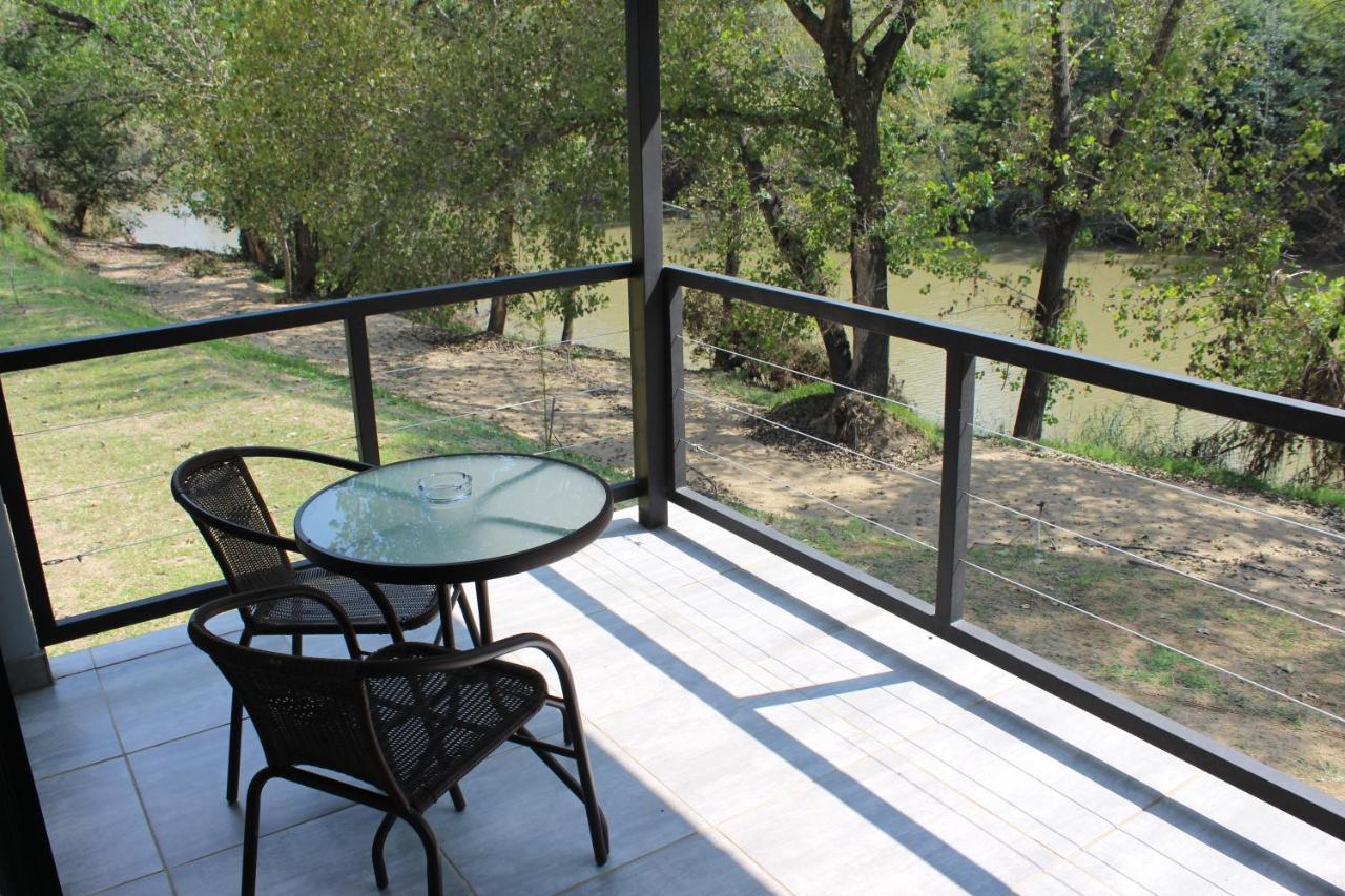 At The River Guest House Kroonstad Exterior foto
