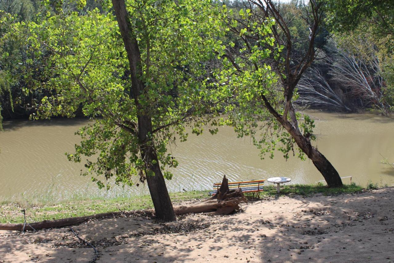 At The River Guest House Kroonstad Exterior foto