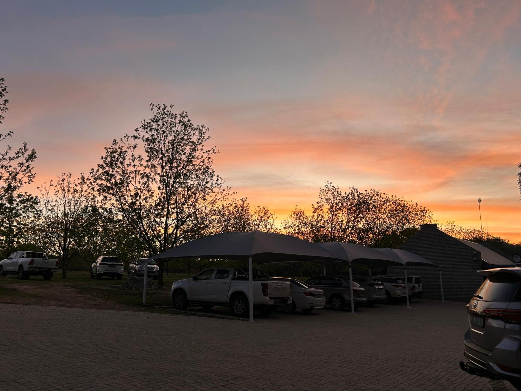 At The River Guest House Kroonstad Exterior foto